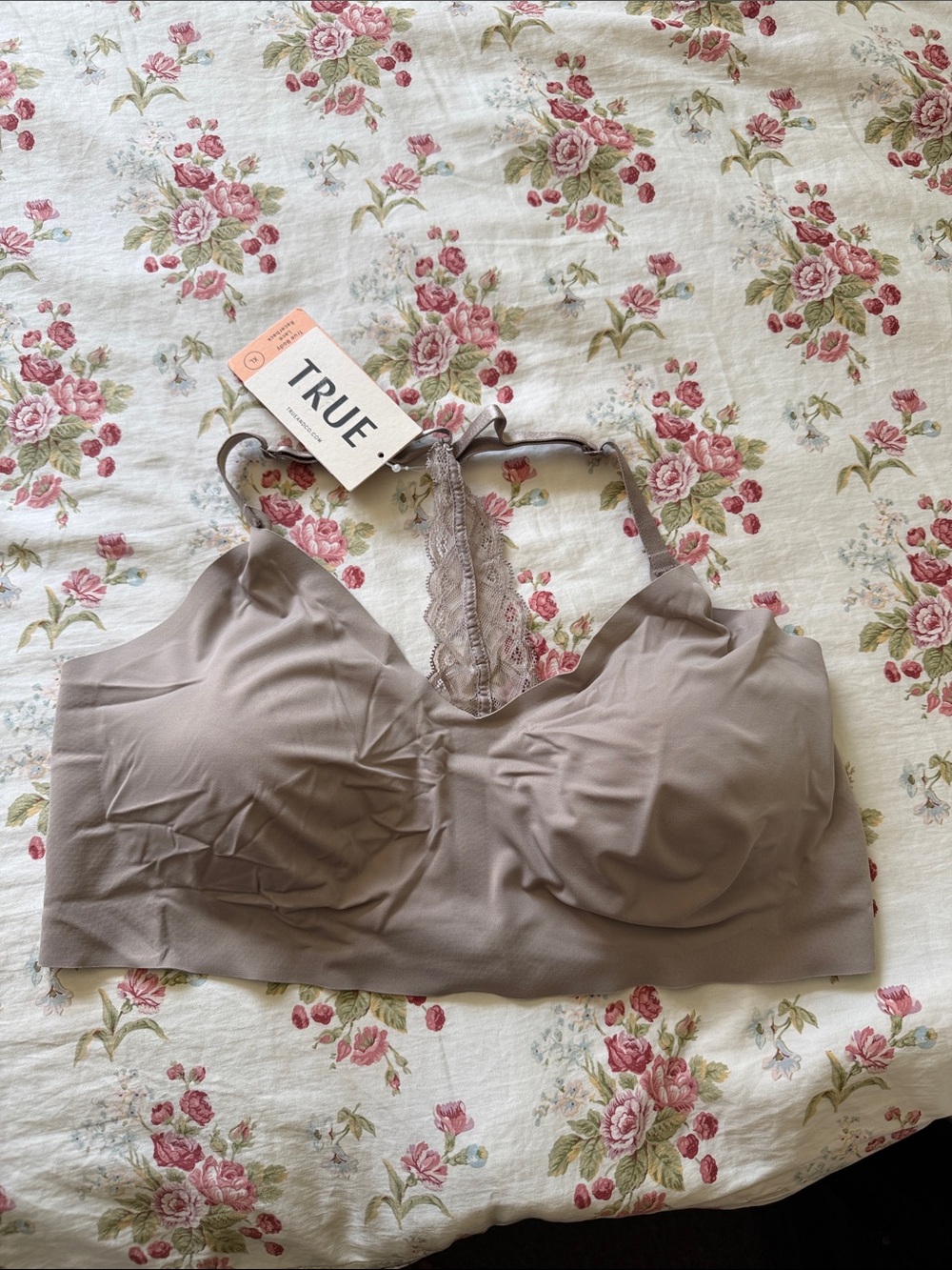True Body Racerback Lace Wireless Bra in Nude Blush XL - Picture 2 of 8
